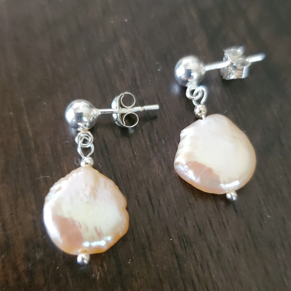 Fresh Water Pearl Earrings - Picture 2 of 3